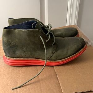 Cole Haan M size 9 high tops. I’m good condition!